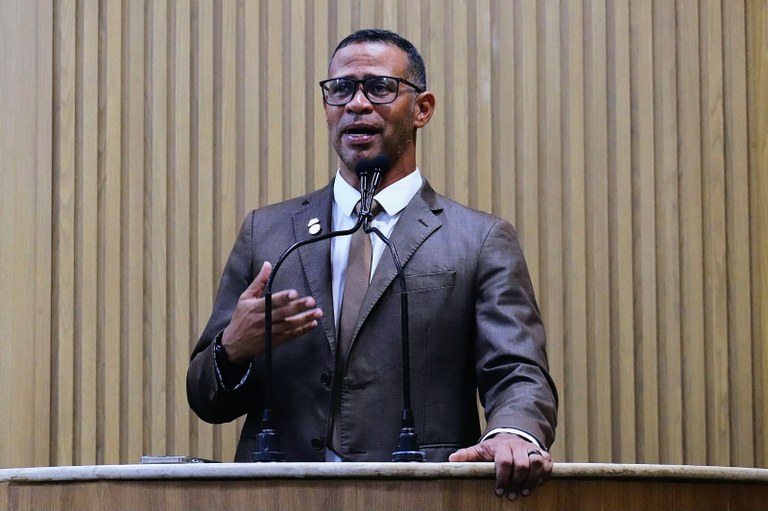 Vereador Sargento Byron chama atenção da gestão municipal para a Comunidade do Santa Cecília