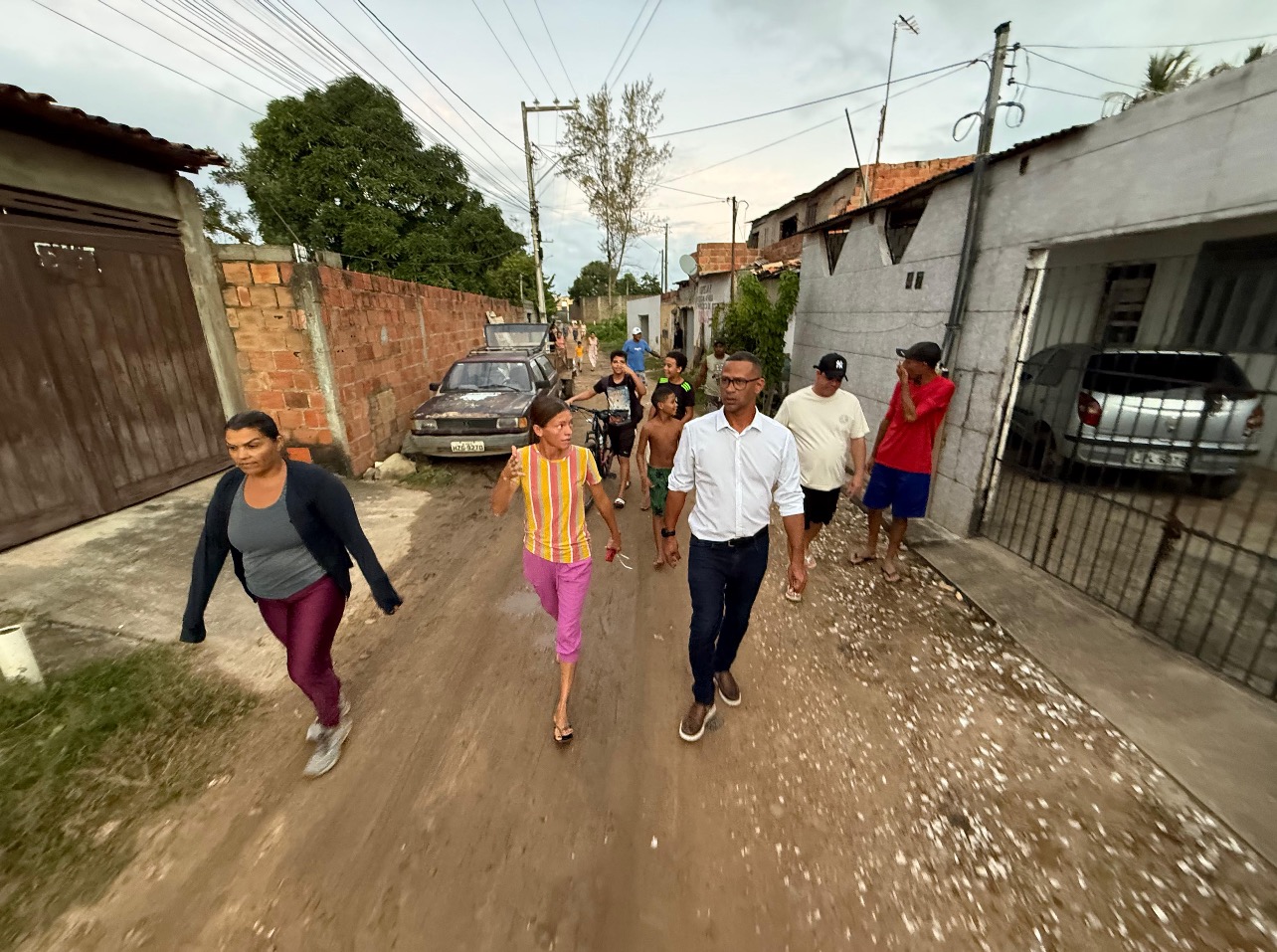 Vereador Sargento Byron dialoga com moradores do Robalo sobre as demandas emergenciais da região 