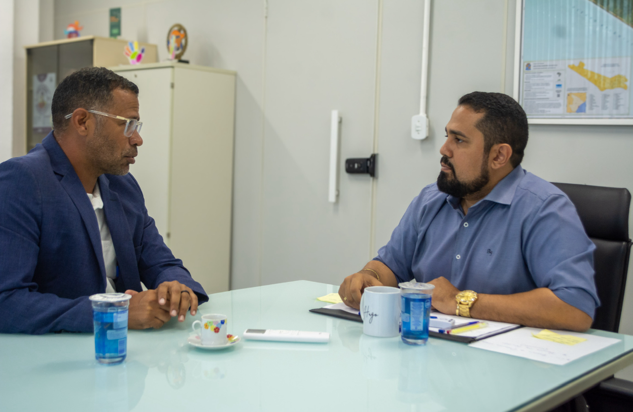 Vereador Sargento Byron leva demandas da Orla de Atalaia para reunião na Emsurb 