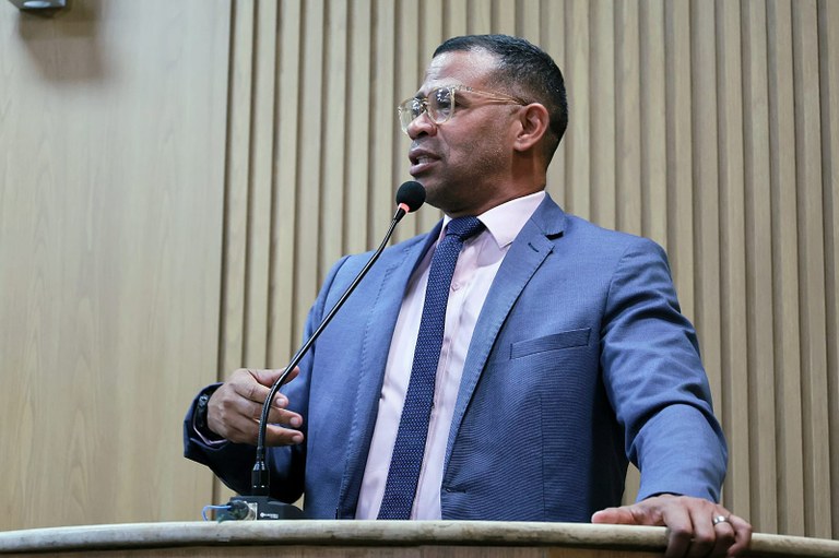 Vereador Sargento Byron parabeniza retomada da obra de abastecimento na avenida Maranhão e reforça os direitos da população