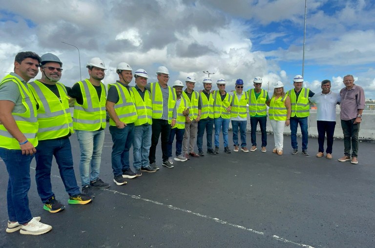 Vereador Sargento Byron participa de vistoria às obras do Complexo Viário Senadora Maria do Carmo Alves