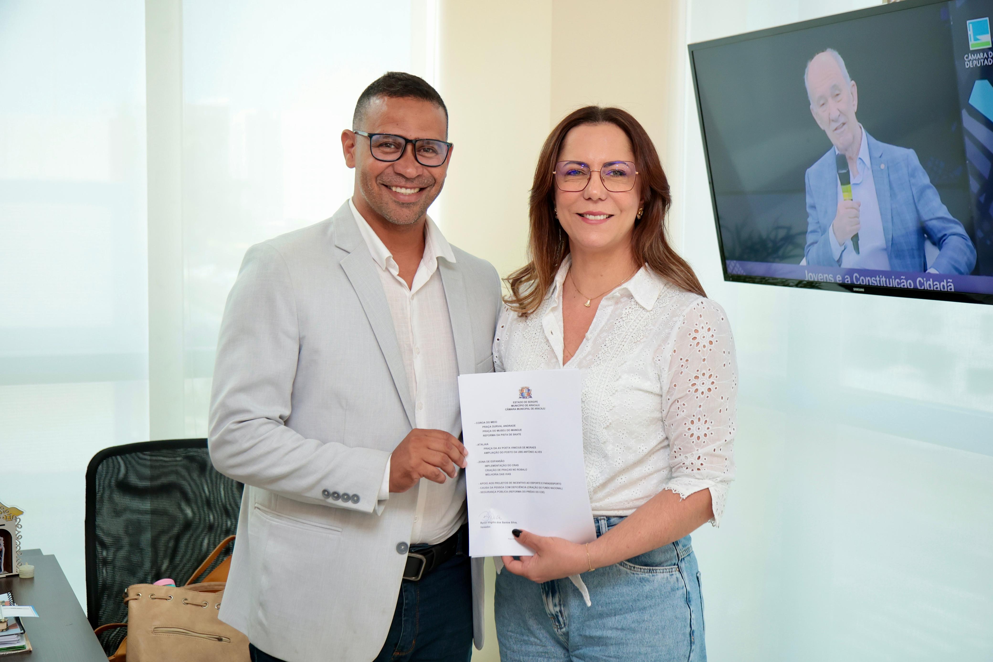 Vereador Sargento Byron pontua demandas da população aracajuana junto à deputada Katarina Feitoza