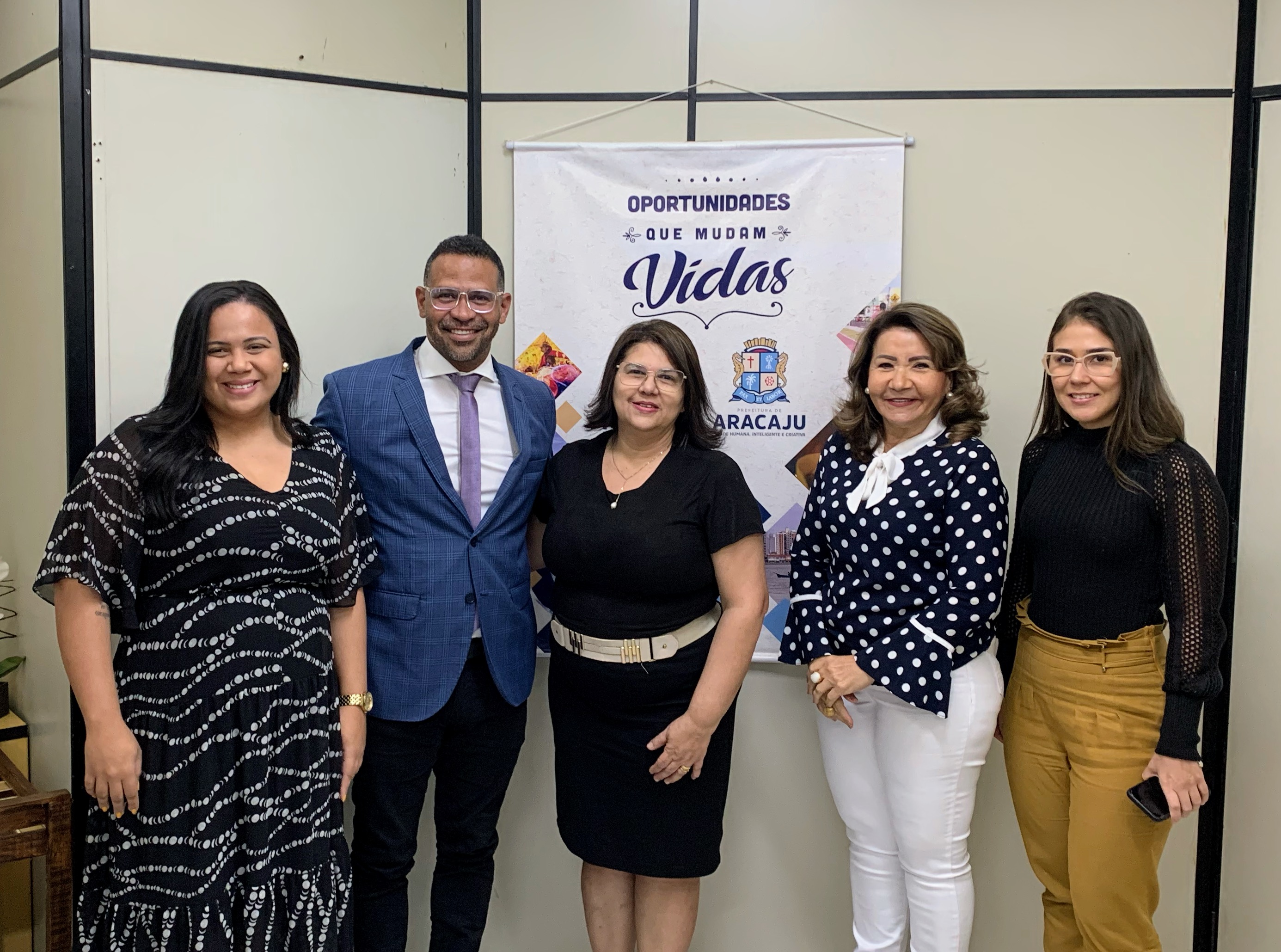 Vereador Sargento Byron promove reunião junto à Fundat