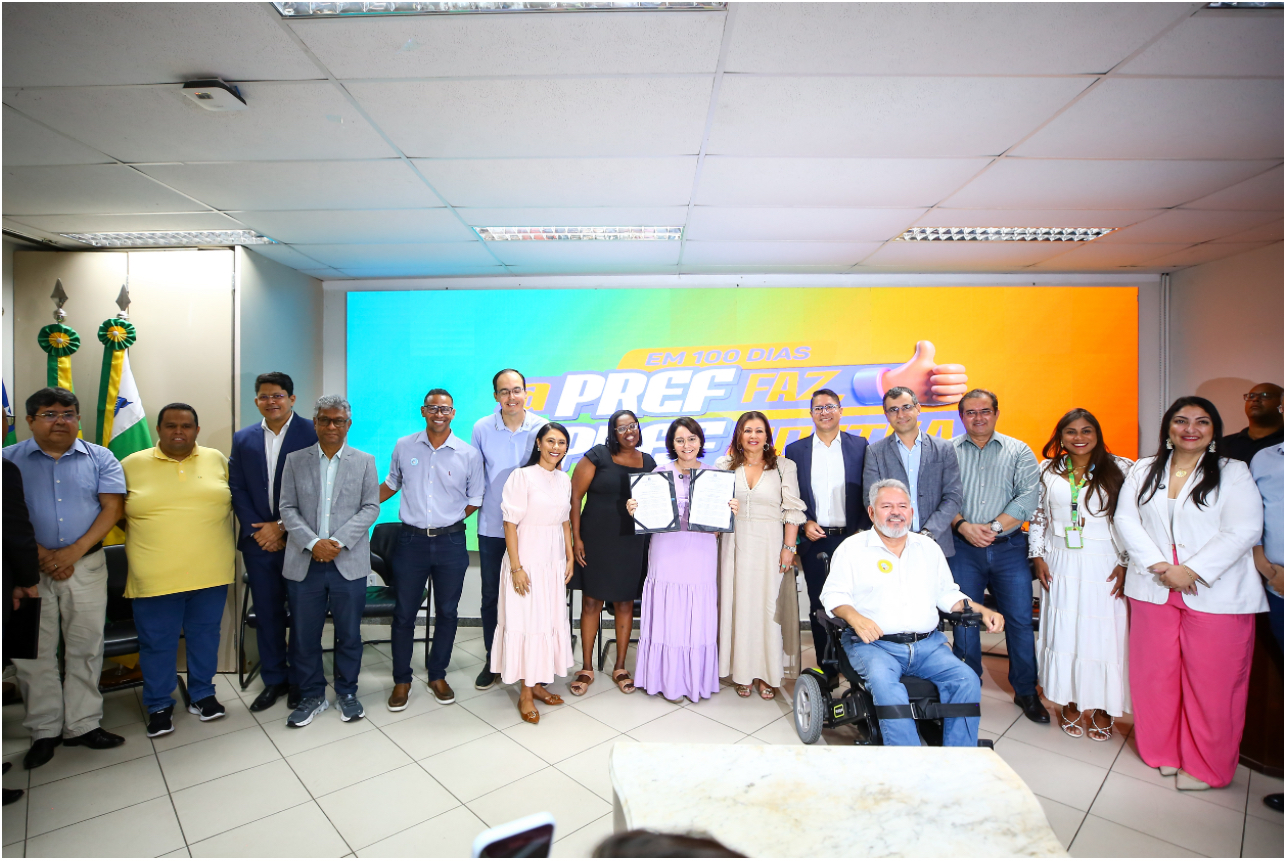 Vereador Sargento Byron representa CMA em evento que sanciona leis que criam a Secretaria dos Direitos da Pessoa com Deficiência e a Secretaria da Mulher