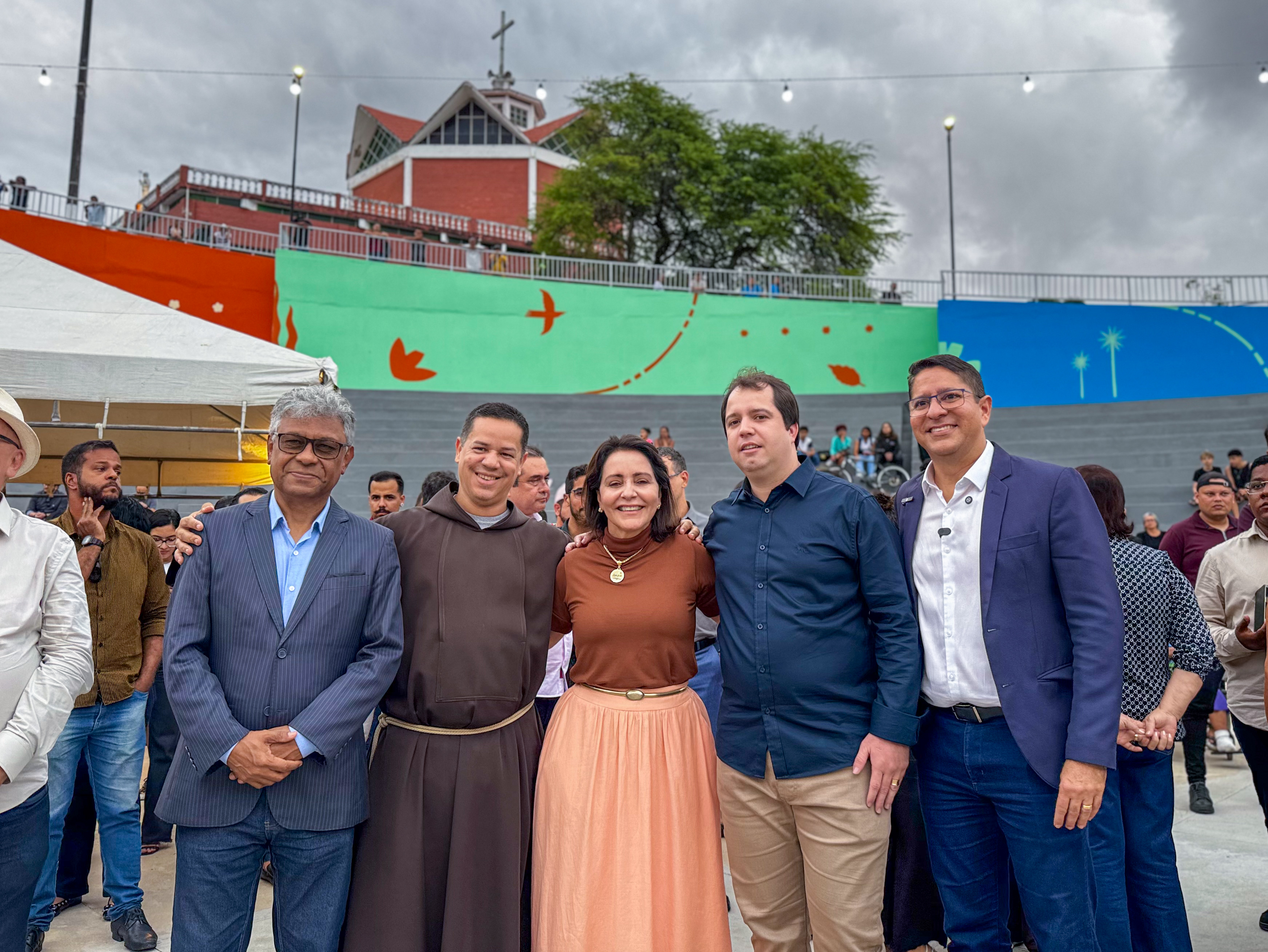 Vereador Sávio Neto celebra entrega da Praça Frei Miguel Serafini no bairro América