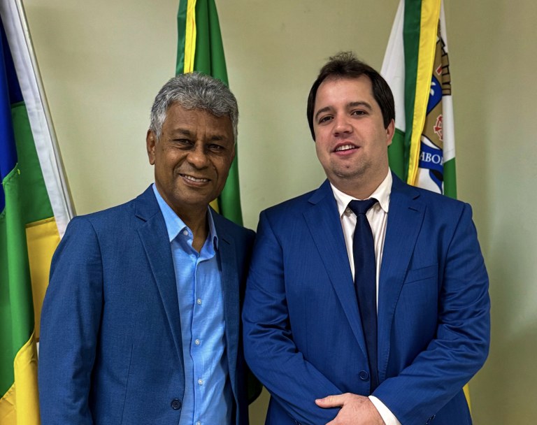 Vereador Sávio realiza importante reunião com secretário de Governo da gestão Emília