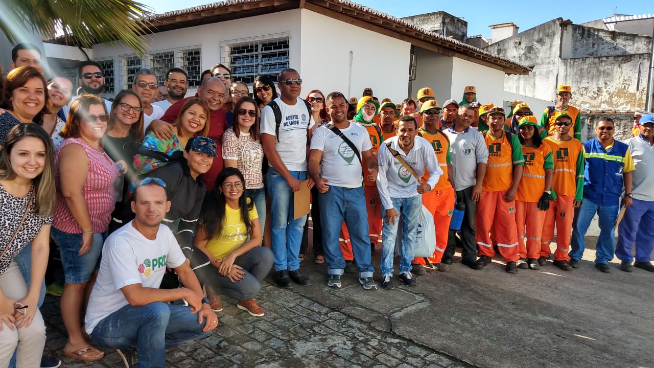 Vereador Seu Marcos acompanha mutirão de combate à dengue no Santo Antônio