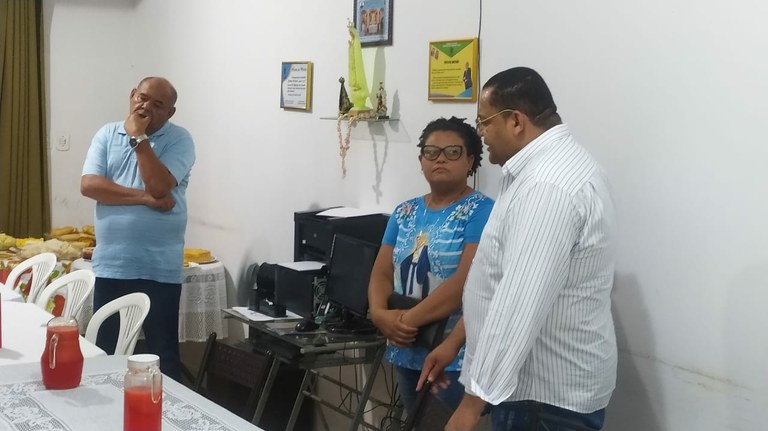 Vereador Seu Marcos recebe grupo católico do Bugio