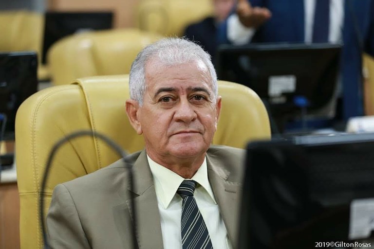 Vereador Zé Valter feliz com o retorno aos trabalhos da CMA com sessões virtuais