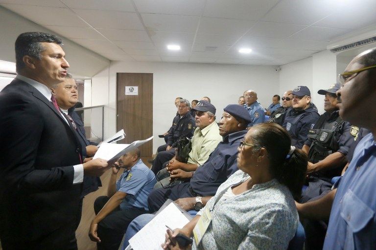 Vereador Zezinho do Bugio apoia luta dos Guardas Municipais de Aracaju