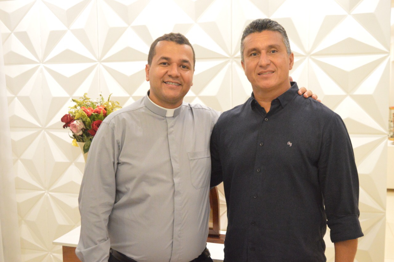 Vereador Zezinho prestigia novenário no conjunto Orlando Dantas