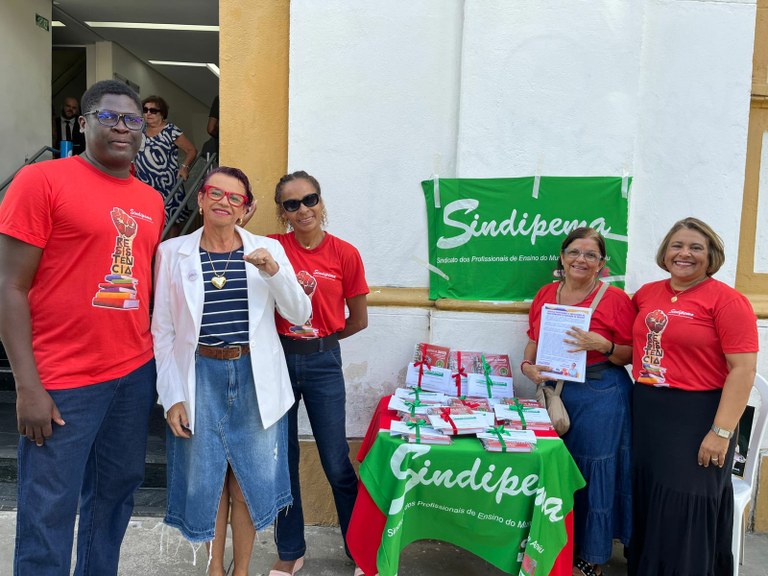 Vereadora Sonia Meire recebe carta de professores e professoras da rede municipal 