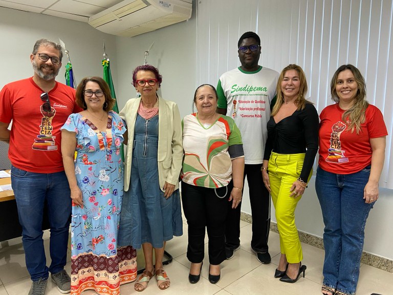 Vereadora Sonia Meire se reúne com secretária de Educação e Sindipema 