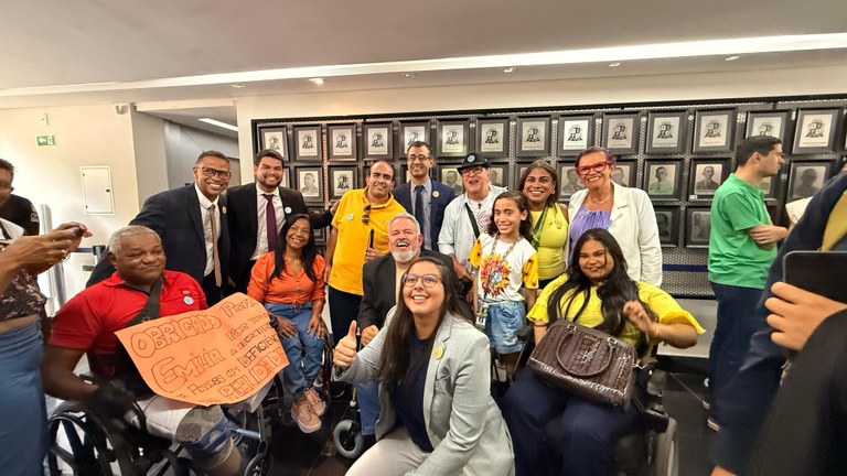 Vereadora Thannata da Equoterapia celebra aprovação histórica da Secretaria Municipal dos Direitos da Pessoa com Deficiência