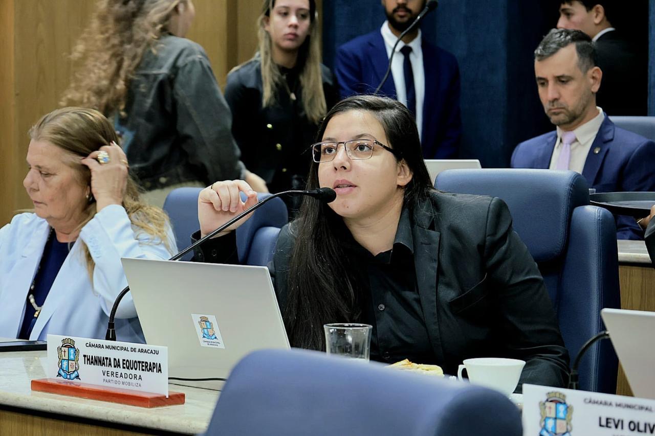 Vereadora Thannata da Equoterapia protocola Projeto de Lei que autoriza porte de spray de pimenta para mulheres em Aracaju