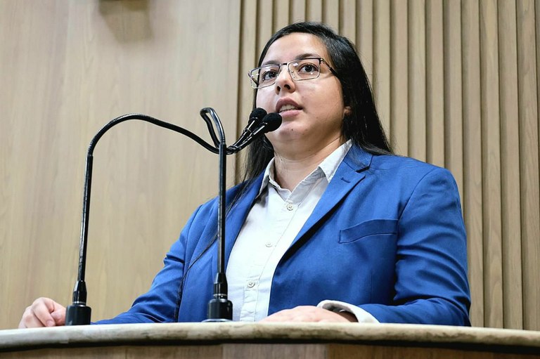 Vereadora Thannata sugere implantação de ônibus exclusivos para mulheres para combater o assédio no transporte público em Aracaju