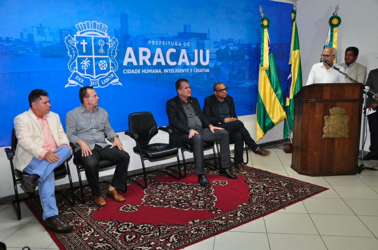 Vereadores acompanham anúncio da programação do 164º aniversário de Aracaju