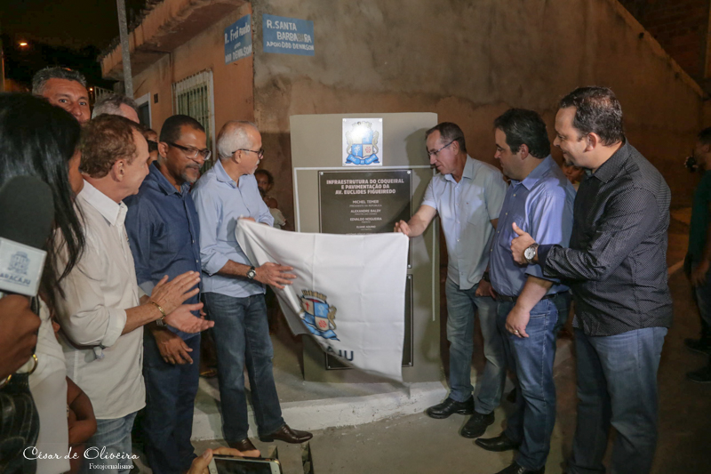 Vereadores acompanham inauguração de obra no Coqueiral 