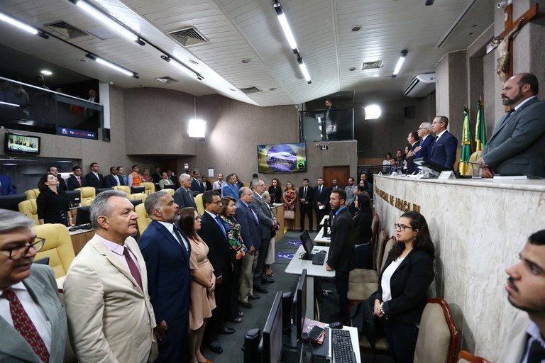 Vereadores acompanham mensagem anual do prefeito na 1ª Sessão Ordinária de 2020