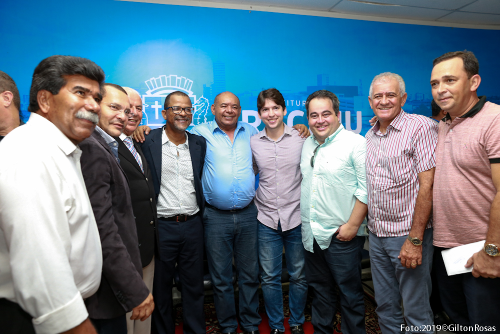 Vereadores acompanham posse de Bittencourt como secretário da Assistência Social