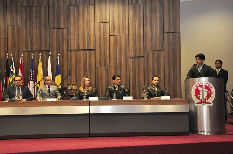 Vereadores acompanham posse do novo Defensor Público Geral