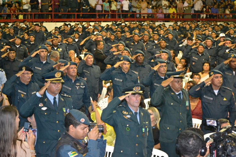 Vereadores acompanham promoção de 1267 PMs