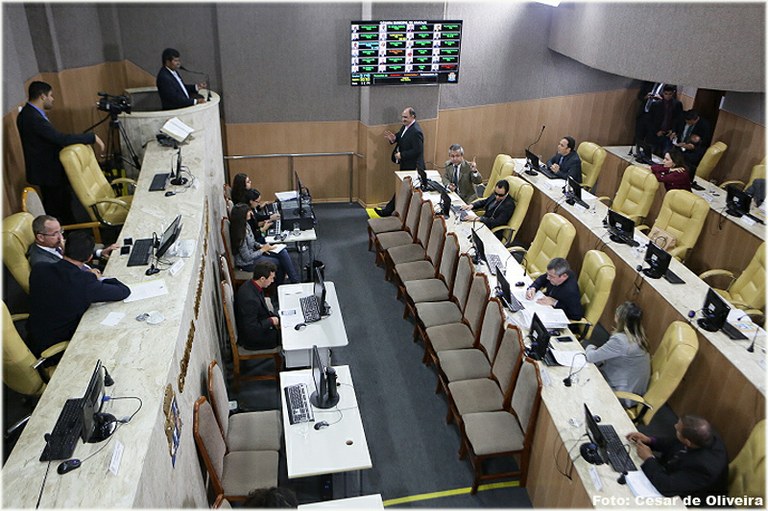 Vereadores aprovam 254 proposituras nesta terça