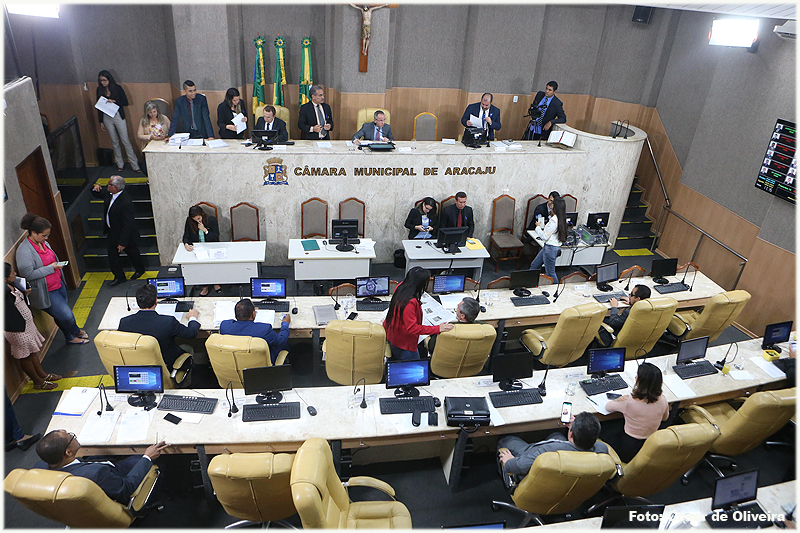 Vereadores aprovam dois Projetos de Leis do Executivo