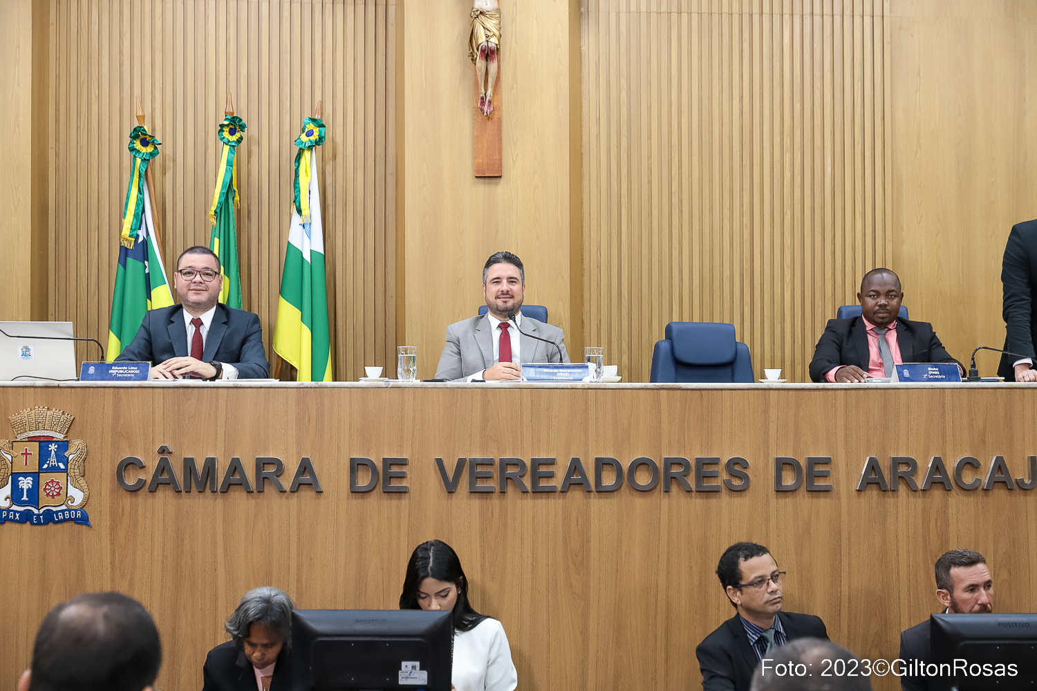 Vereadores aprovam projeto que visa combater a violência contra mulheres 