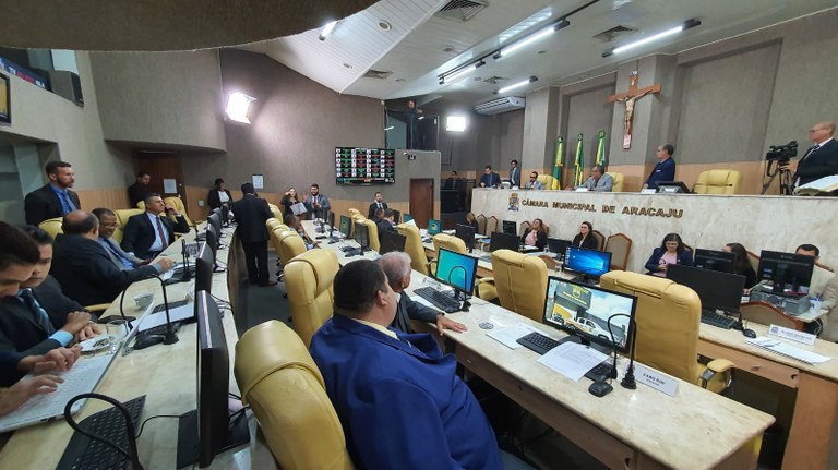 Vereadores aprovam 16 Projetos de Leis no último dia da autoconvocação