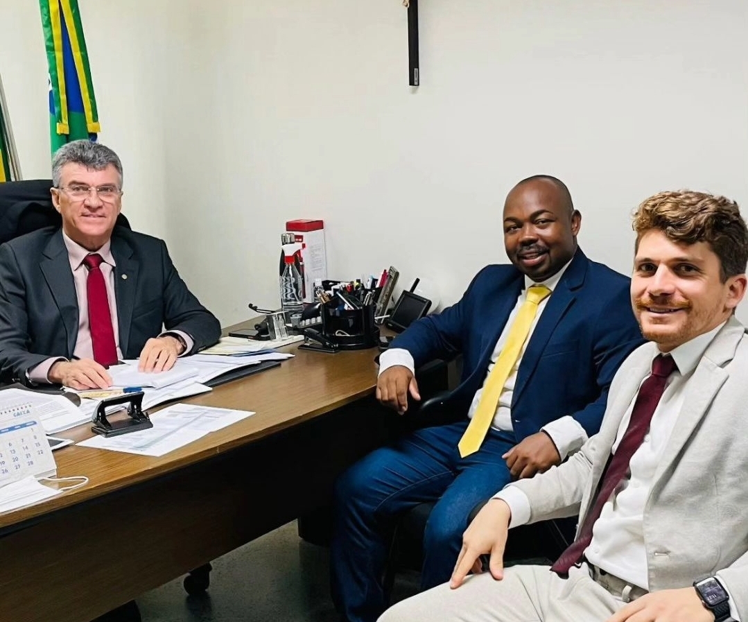 Vereadores Binho e Breno se reúnem com deputado Garibalde Mendonça para o fortalecimento do ciclo junino em Aracaju