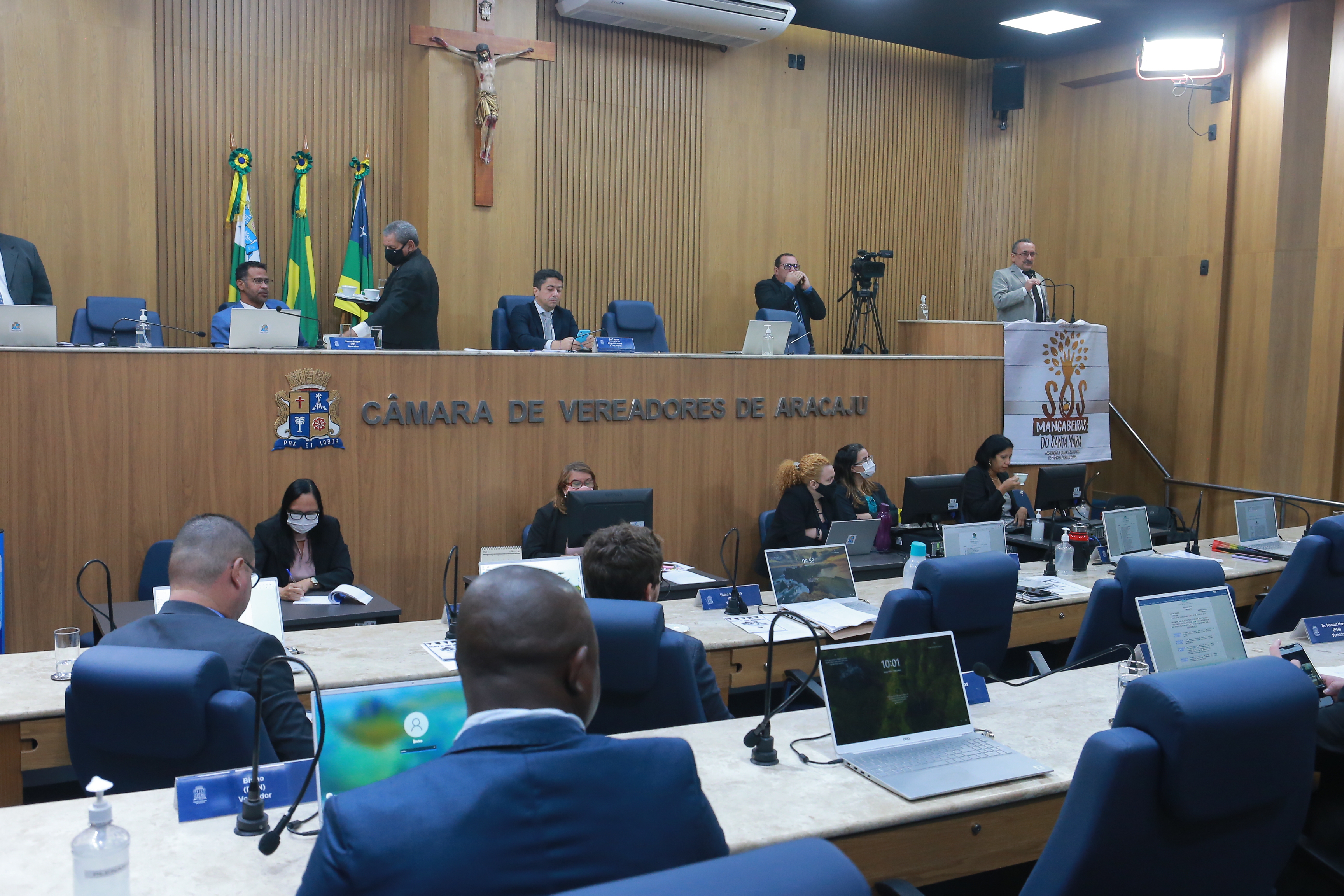 Vereadores começam a apreciar PL que institui dia contra LGBTfobia 