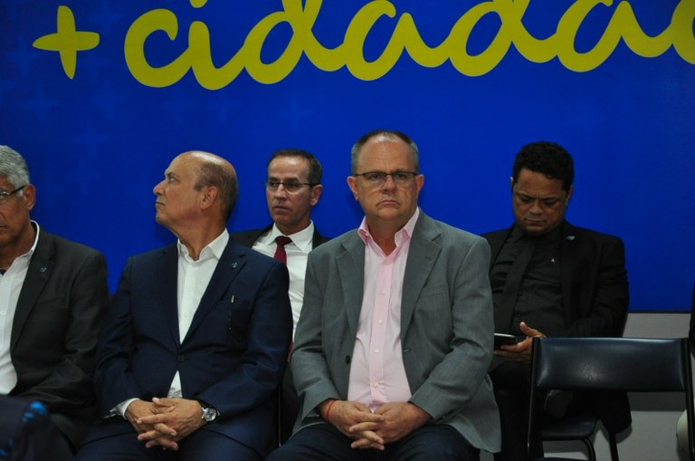 Vereadores comemoram lançamento do Programa Município + Cidadão