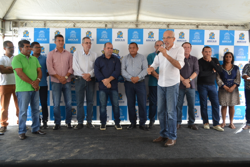 Vereadores conferem reinicio de obras no Coqueiral