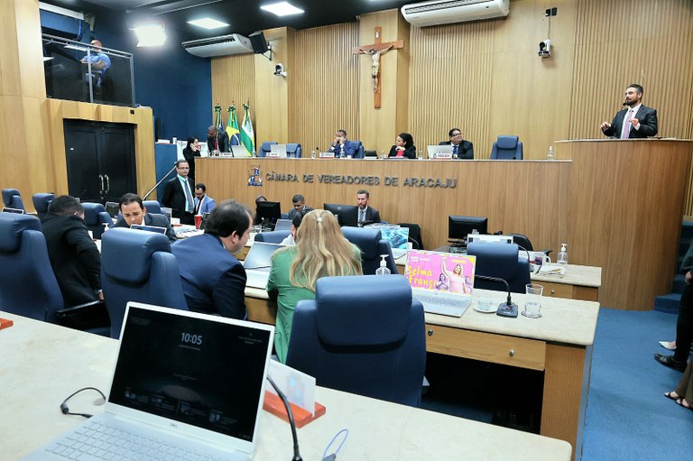 Vereadores debatem infraestrutura, saúde e aprovações relevantes no Congresso Nacional durante o Pequeno Expediente