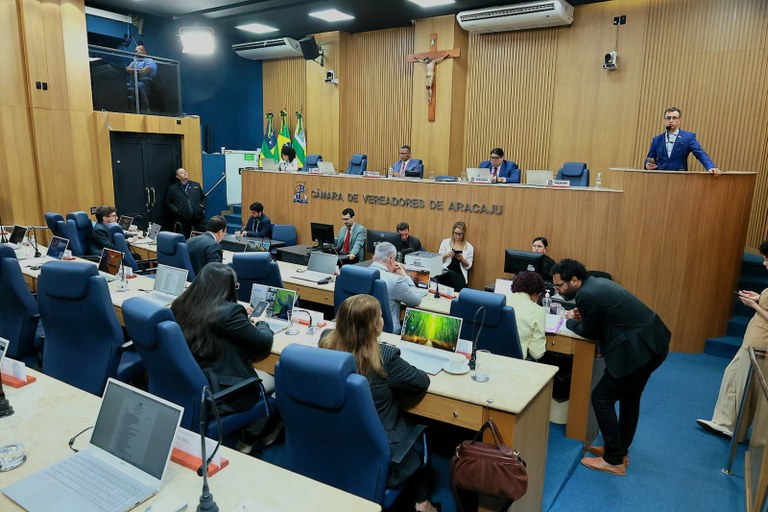 Vereadores debatem reajuste na conta de água, saúde e uso de emendas parlamentares, durante grande expediente na CMA