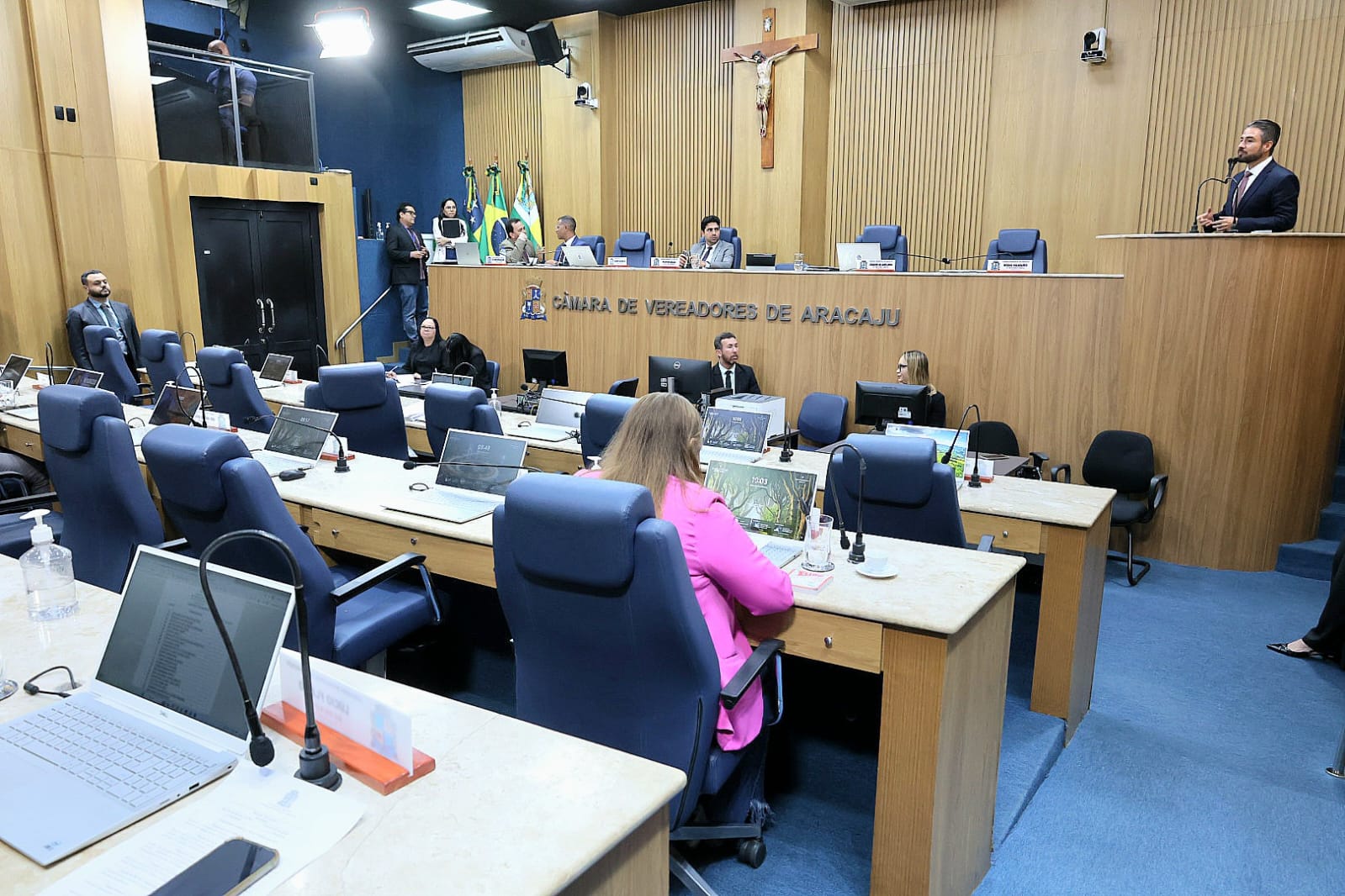Vereadores debatem segurança pública, desigualdade social e meio ambiente durante o Grande Expediente