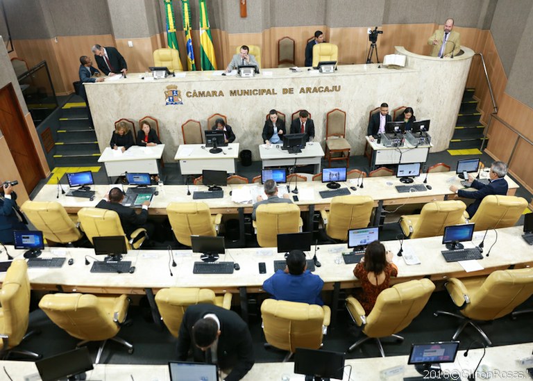 Vereadores derrubam os dois últimos vetos do Executivo