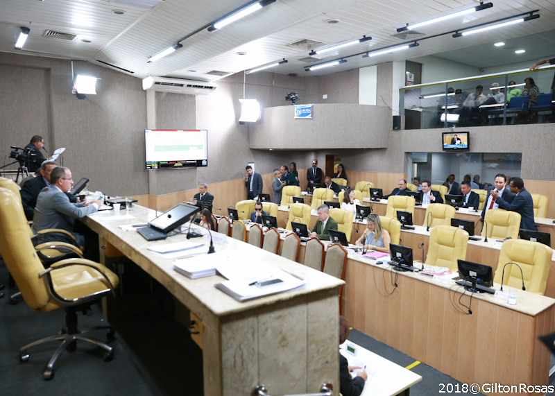 Vereadores discutem dois vetos do Poder Executivo