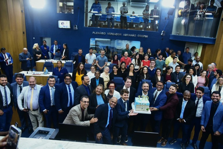 Vereadores e servidores celebram os 170 anos da Câmara de Aracaju 