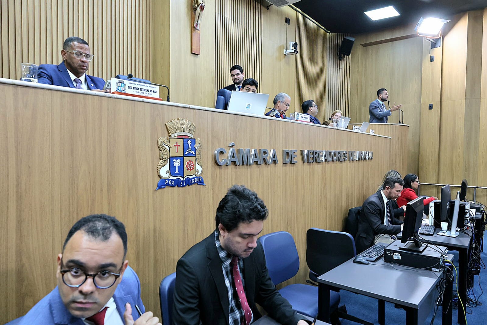 Vereadores expõem problemas urgentes de saneamento, infraestrutura e meio ambiente nesta quinta-feira (04)  