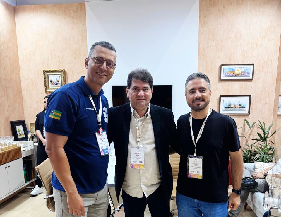 Vereadores Miltinho Dantas e Ricardo Vasconcelos representam a Câmara de Aracaju na Abav Expo 2025 