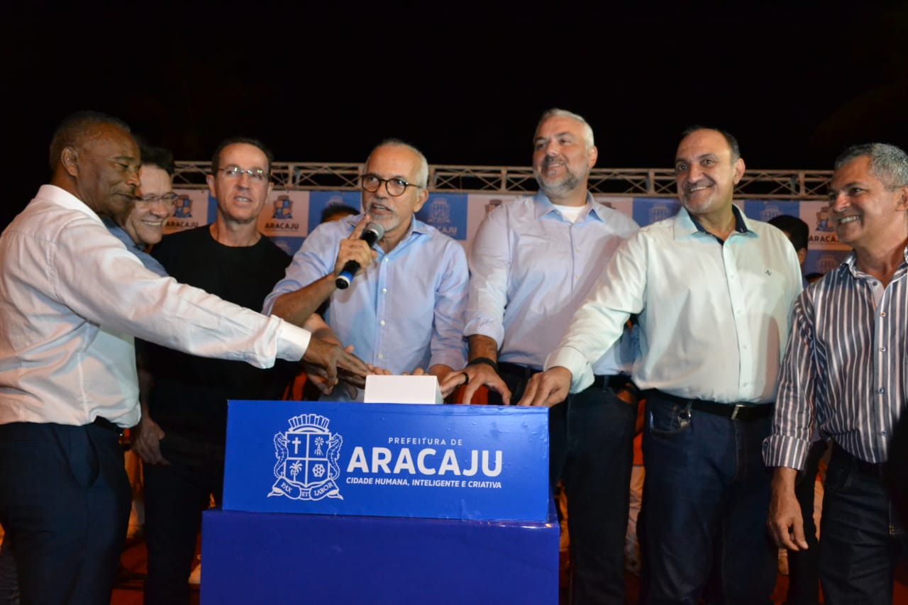 Vereadores participam da inauguração do Natal Iluminado no Parque Governador Augusto Franco 