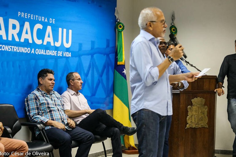 Vereadores acompanham o anúncio do Forró Caju 2018