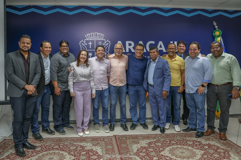 Vereadores participam de anúncio do réveillon e comemoram ampliação da festa  