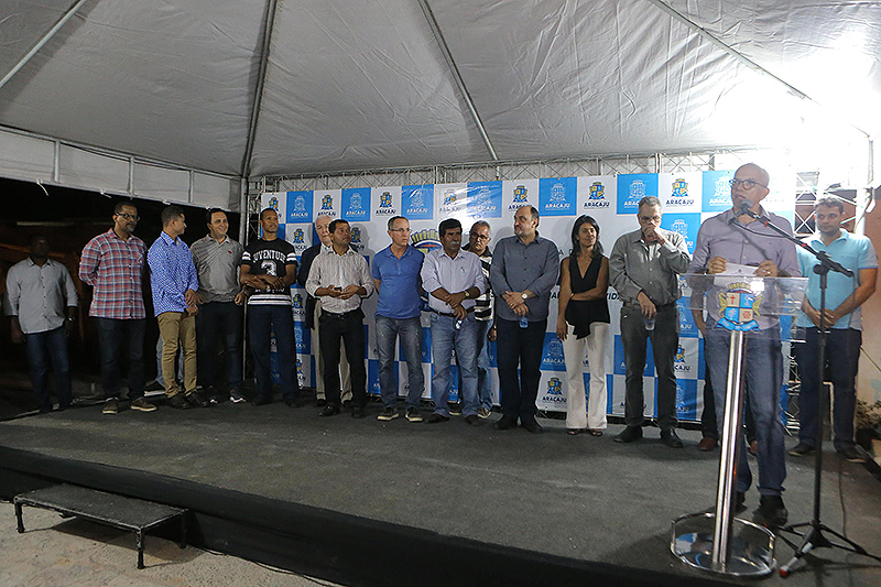 Vereadores participam de entrega de obra na Zona Norte