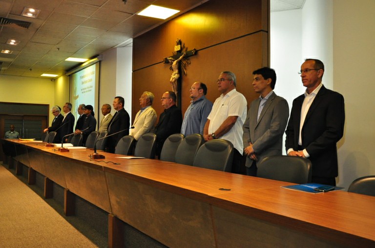 Vereadores participam do Encontro de Fé e Política no TCE