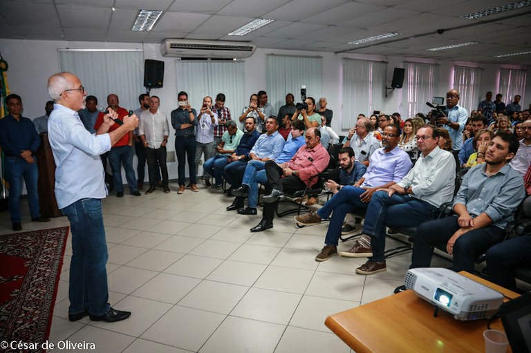 Vereadores prestigiam anúncio de plano para recuperação de ciclovias em Aracaju