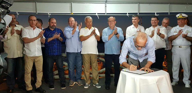 Vereadores prestigiaram a assinatura da revitalização da Orla Pôr do Sol