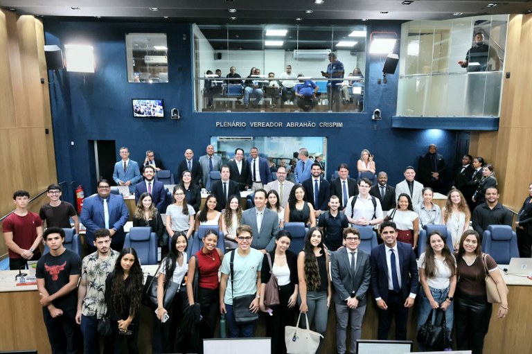 Vereadores recebem estudantes de Direito em visita institucional à Câmara de Aracaju